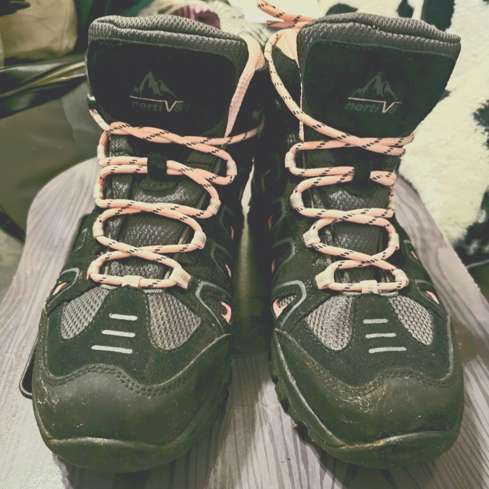 Womens hiking boots